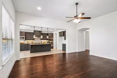 932 Champions Court, Roanoke, TX 76262 - Photo 10