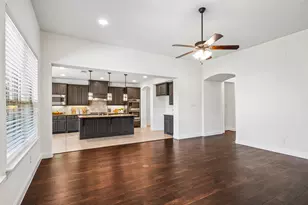 932 Champions Ct, Roanoke, TX 76262 - Photo 10