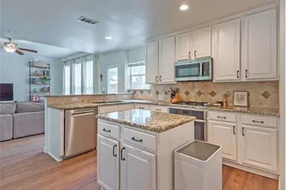 3922 Rolling Oaks Drive, Carrollton, TX 75007 - Photo 10