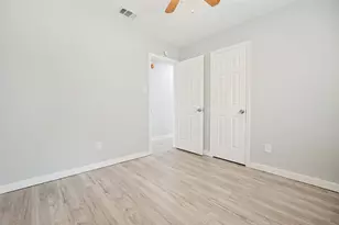 10406 Kinslow Dr, Dallas, TX 75217 - Photo 26