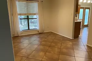 2332 Abbington Ln, Grand Prairie, TX 75052 - Photo 8