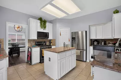 10201 Perkins Drive, Irving, TX 75063 - Photo 10