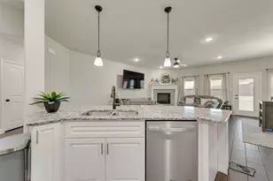 136 Aucuba Ln, Waxahachie, TX 75165 - Photo 14