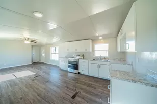 4329 Kaywood Dr, Granbury, TX 76048 - Photo 2