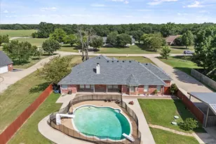 1089 Oak Hollow Ln, Combine, TX 75159 - Photo 2