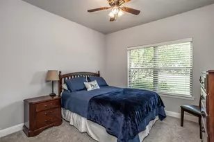 110 E Iriquois Dr, Lake Kiowa, TX 76240 - Photo 32