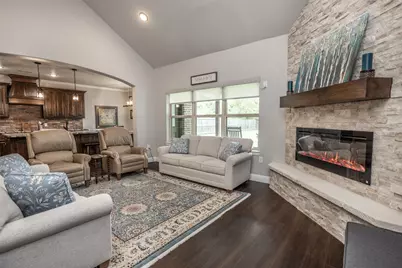 110 E Iriquois Drive, Lake Kiowa, TX 76240 - Photo 8