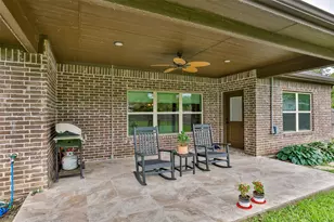 110 E Iriquois Dr, Lake Kiowa, TX 76240 - Photo 24