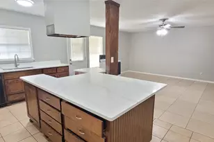 7415 Cave Dr, Dallas, TX 75249 - Photo 4
