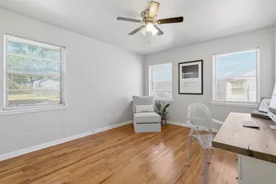 2321 Honeysuckle Avenue, Fort Worth, TX 76111 - Photo 8
