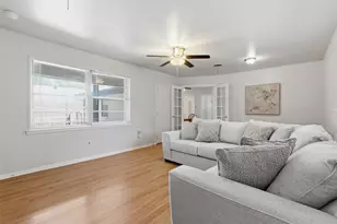 2321 Honeysuckle Ave, Fort Worth, TX 76111 - Photo 10