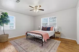 2321 Honeysuckle Ave, Fort Worth, TX 76111 - Photo 6
