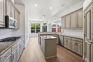 15701 Crown Cove Ln, Frisco, TX 75035 - Photo 12