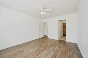1281 Wysteria Ln, Burleson, TX 76028 - Photo 14