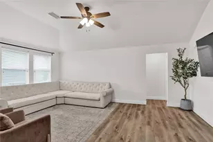 2408 Eisenhower Dr, McKinney, TX 75071 - Photo 2