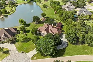 220 Meadow Lake Court, Double Oak, TX 75077 - Photo 2