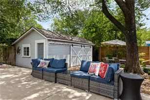 1319 S Crockett St, Sherman, TX 75090 - Photo 30