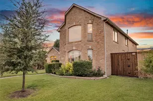 3837 Erath Dr, Carrollton, TX 75010 - Photo 2