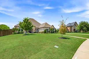 1040 Falcon Nest Dr, Kennedale, TX 76060 - Photo 2