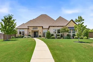 1045 Falcon Nest Dr, Kennedale, TX 76060 - Photo 1