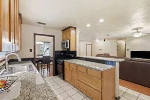 3702 Hastings Dr, Arlington, TX 76013 - Photo 10