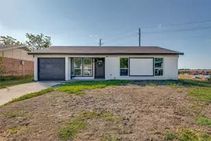 208 Woodgrove St, Mesquite, TX 75181 - Photo 2