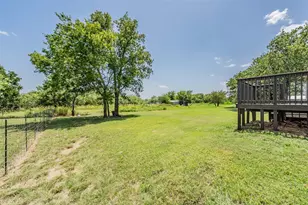 204 Overland Trail, Bridgeport, TX 76426 - Photo 8
