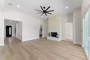 3415 Olympia Flds Dr, Burleson, TX 76028 - Photo 12