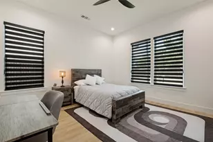 4215 Canada Dr, Dallas, TX 75212 - Photo 18