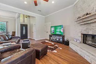 903 Winding Rd, Granbury, TX 76049 - Photo 4