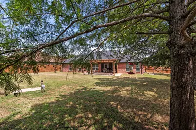 903 Winding Road, Granbury, TX 76049 - Photo 18