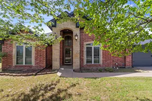 903 Winding Rd, Granbury, TX 76049 - Photo 1