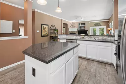 150 Fall Creek, Grapevine, TX 76051 - Photo 10