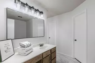 3148 Pine Valley Dr, Grand Prairie, TX 75052 - Photo 12