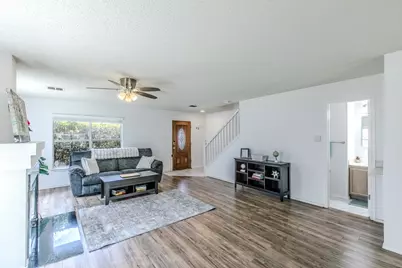 3148 Pine Valley Drive, Grand Prairie, TX 75052 - Photo 2