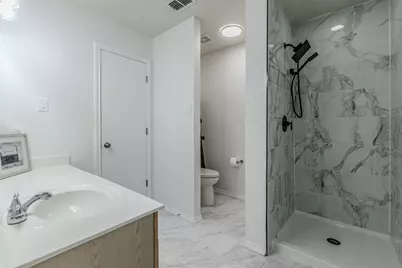 3148 Pine Valley Drive, Grand Prairie, TX 75052 - Photo 14