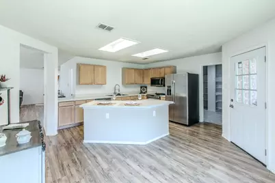 3148 Pine Valley Drive, Grand Prairie, TX 75052 - Photo 6