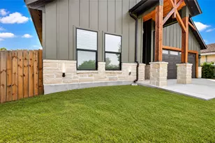 2911 NW 30th St, Fort Worth, TX 76106 - Photo 6