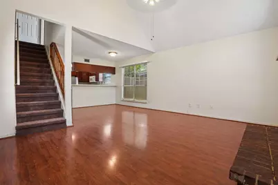 433 Moonlight Way, Irving, TX 75063 - Photo 6