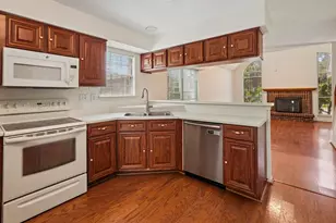 433 Moonlight Way, Irving, TX 75063 - Photo 14