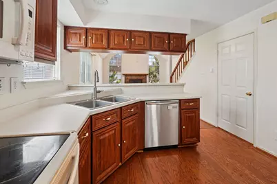 433 Moonlight Way, Irving, TX 75063 - Photo 14