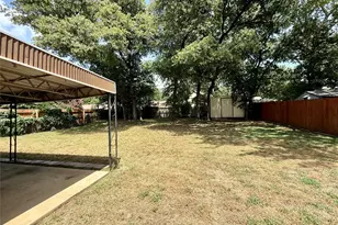 308 Simmons Dr, Hurst, TX 76053 - Photo 14