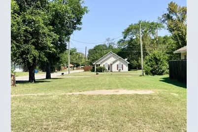 1301 E 6th Avenue, Corsicana, TX 75110 - Photo 6