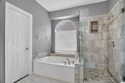 7724 Brook Meadow Lane, Fort Worth, TX 76133 - Photo 16