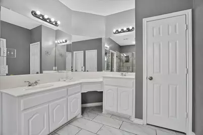 7724 Brook Meadow Lane, Fort Worth, TX 76133 - Photo 14