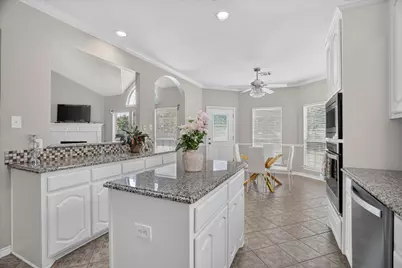 7724 Brook Meadow Lane, Fort Worth, TX 76133 - Photo 6