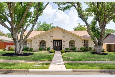 1422 Lincoln Drive, Carrollton, TX 75006 - Photo 1