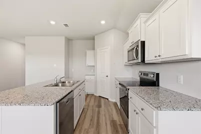 564 Marsh Street, Cleburne, TX 76033 - Photo 6
