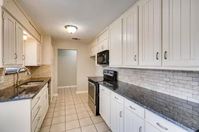5912 Woodmeadow Drive, Arlington, TX 76016 - Photo 2
