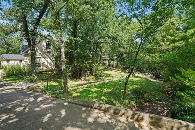 126 Willow Creek Circle, Mansfield, TX 76063 - Photo 16